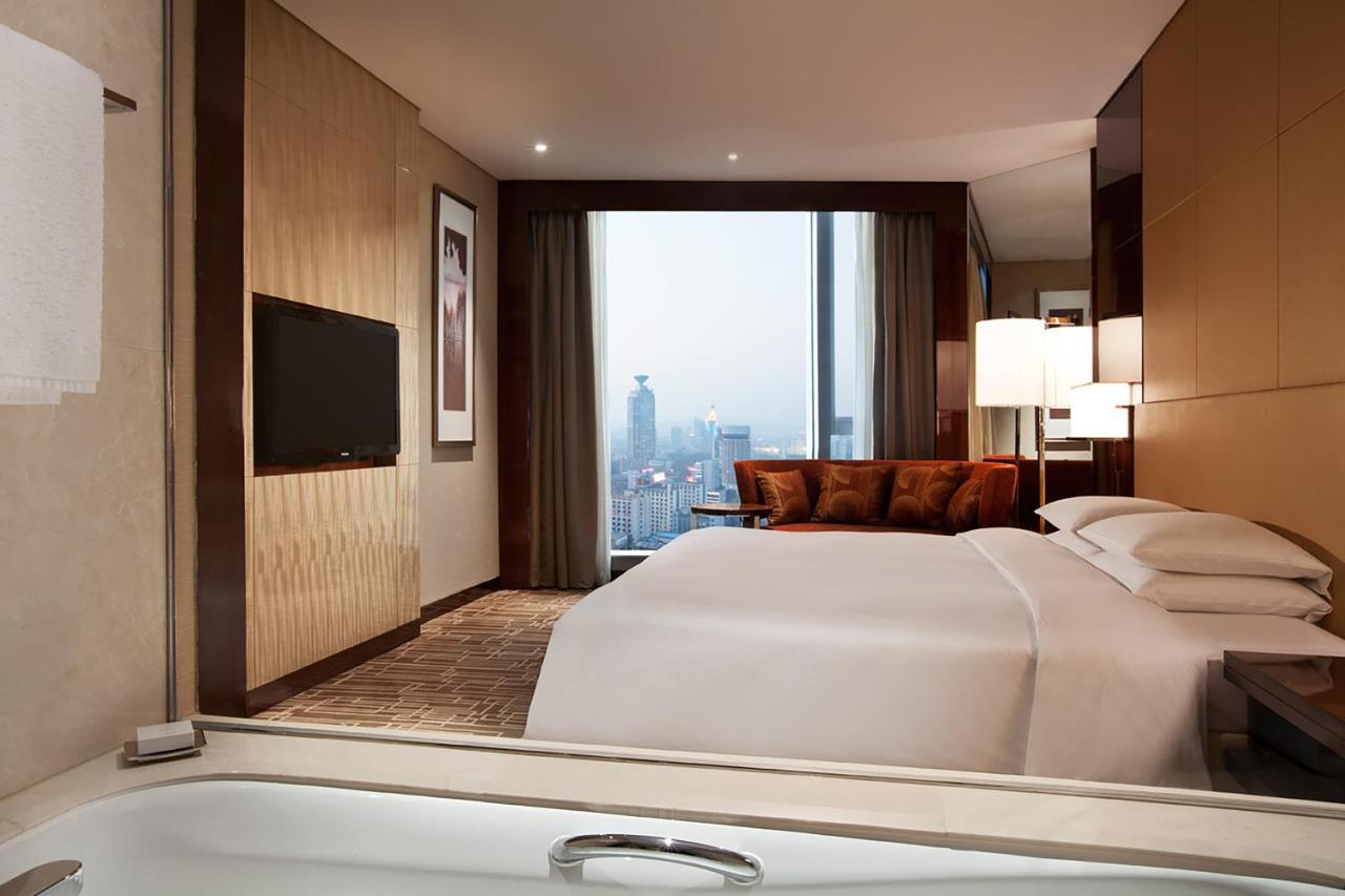 Hyatt Regency Jinan Hotel Exterior photo