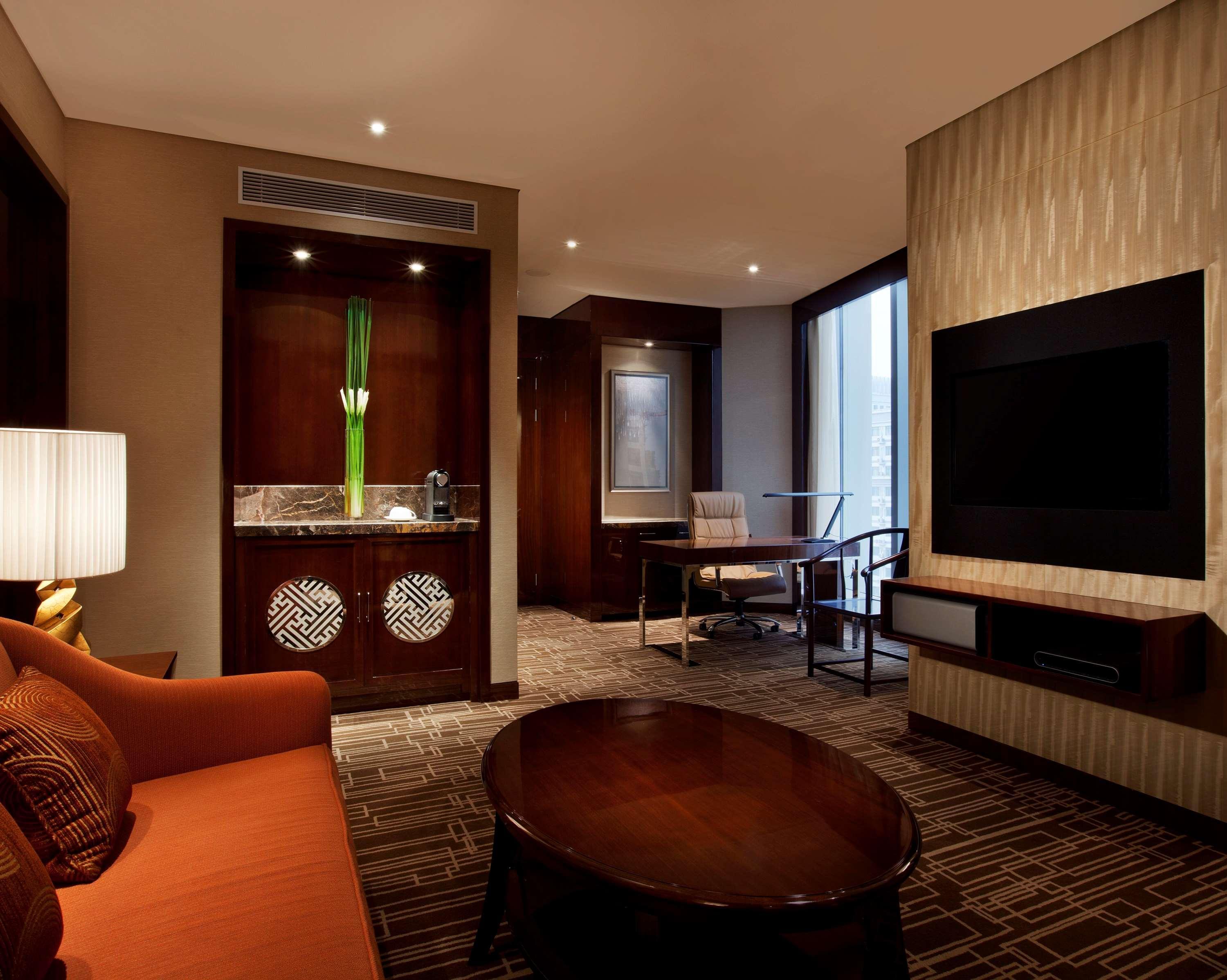 Hyatt Regency Jinan Hotel Exterior photo