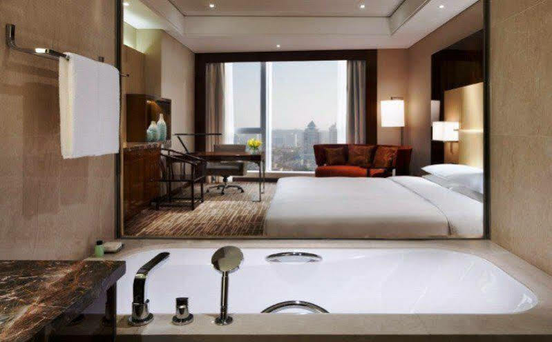 Hyatt Regency Jinan Hotel Exterior photo